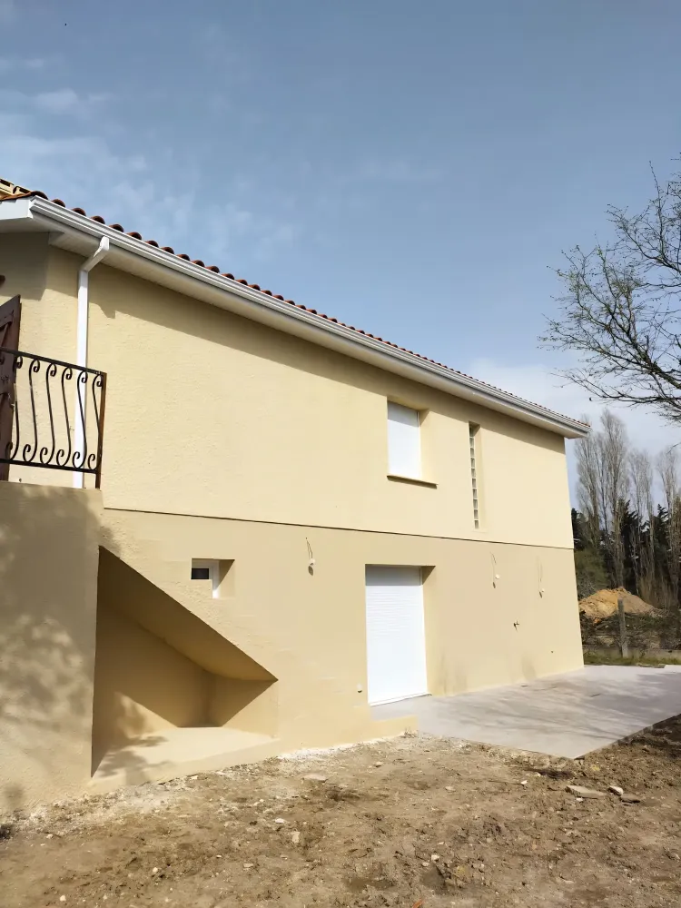 Spécialiste de la pose de gouttières à Saint-Laurent-Médoc webp